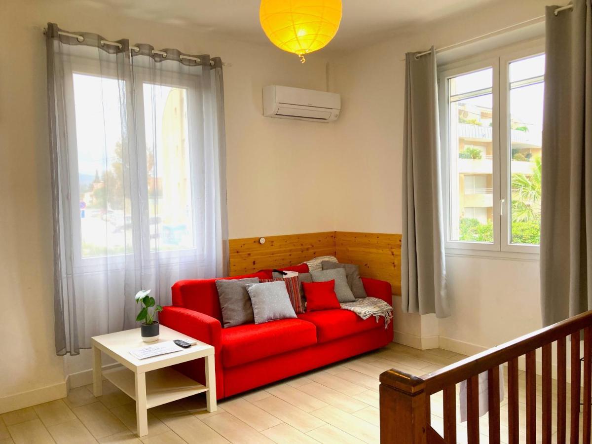 Blue Summer Vibes Duplex Studio For 4P, Ac, Sea View, Parking, Beach At 50M, Spa Access -3 ラシオタ エクステリア 写真